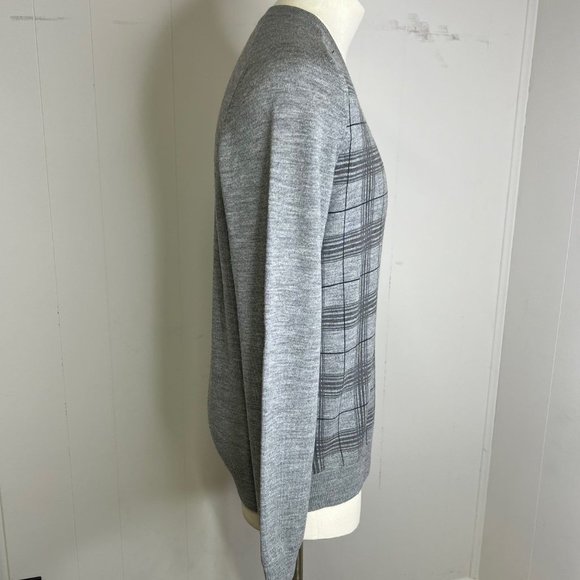 Banana Republic Merino Wool Men’s V-Neck Sweater Size Large Gray and Black - Picture 4 of 8